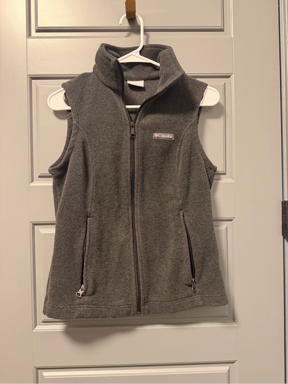 Columbia Women’s Dark Gray Fleece Vest SMALL